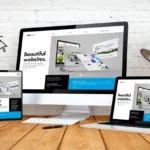 Masaüstü, dizüstü, tablet ve akıllı telefon ekranlarında responsive web tasarım örneği.